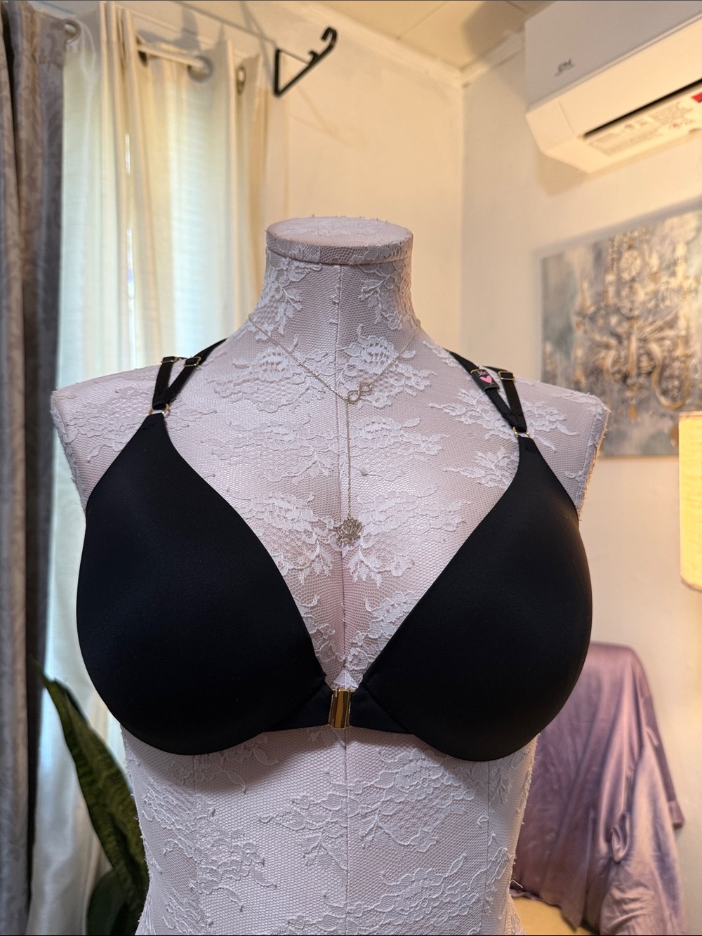 Victoria's Secret Black Smooth Plunge Front-Close Bra